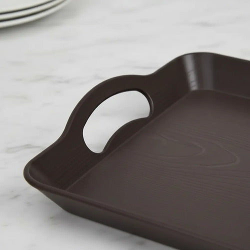 Bandeja Plástica Rectangular Asas 42x29cm Liviano Resistente Marrón