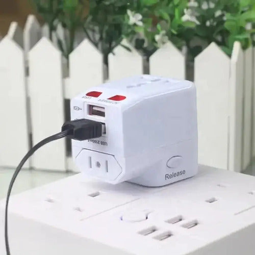 Adaptador De Enchufe Universal Para Viaje 2 Usb