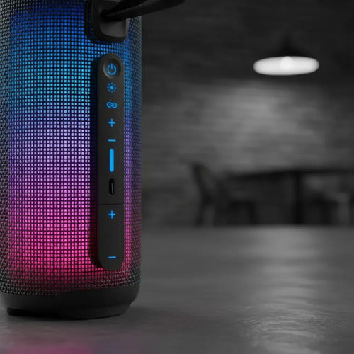 Parlante Bluetooth Portátil Rgb Fm Usb Tf Inalámbrico 3.5 2 Colores - Según Stock