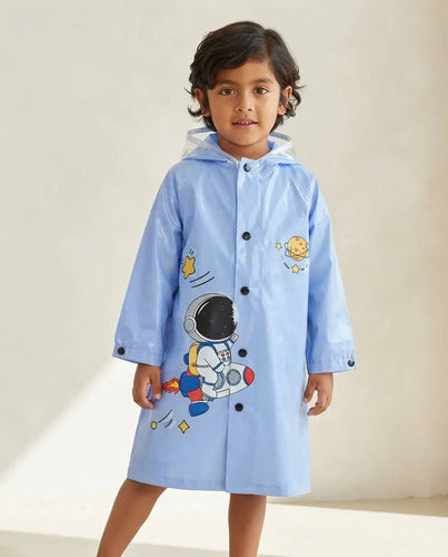 Pilot Impermeable Infantil Con Capucha Y Visera Ajustable Celeste 4xl (150-160cm.) Estampado Infantil (astronauta/espacio)