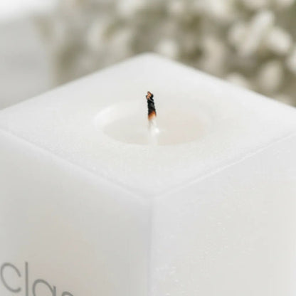 Vela Aromática Floral Cuadrada Perfumada Cera 7x7,5cm 38hrs Blanco