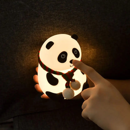 Lampara Veladora De Mesa Recargable Oso Panda Con Bufanda Blanco