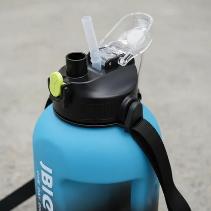 Botella Agua Deportiva 2.2l Doble Pico Deportiva Correa Negro Con Azul