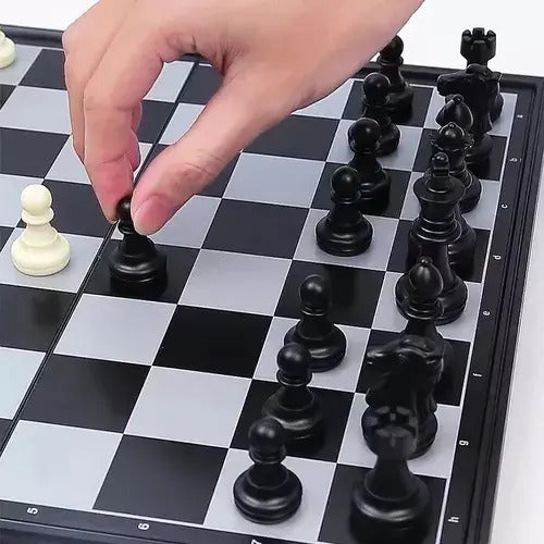 Ajedrez Magnetico Plegable Tablero Fichas Abs Juego De Mesa