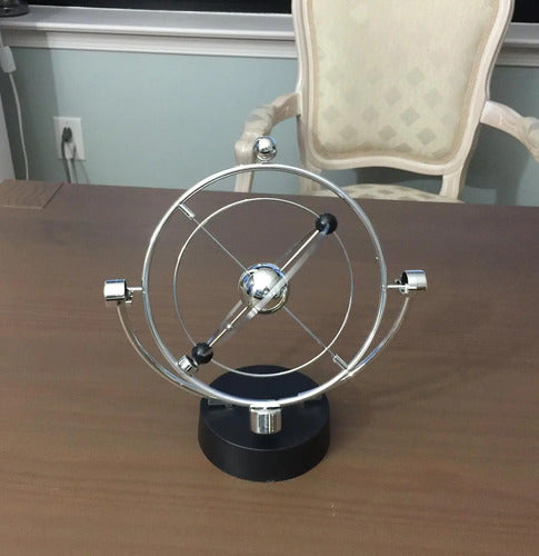 Adorno Pendulo Movimiento Perpetuo Decoracion Escritorio Plateado