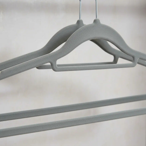 Perchas Terciopelo Antideslizantes Pack X10 42cm Ropa Gris