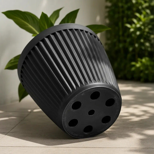 Maceta Grande Plastica Decorativa 34x33cm Jardin Exterior Negro Acanalado Vertical