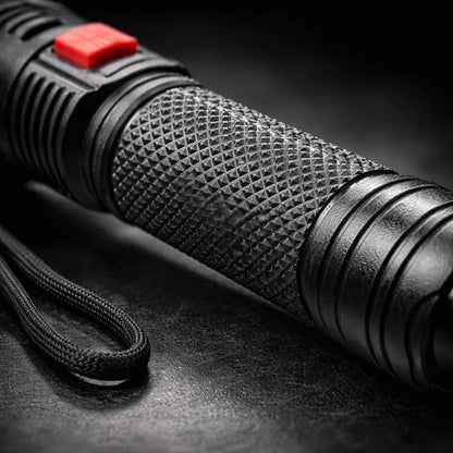 Linterna De Mano Led Recargable Potente 500 Lumens Usb 300mt Blanco Negro