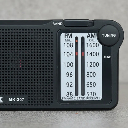 Radio Portátil Am Fm Recargable Bolsillo 3.5 Mini Compacta Negro
