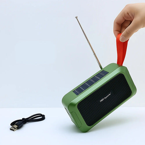 Parlante Portatil Bluetooth Solar Con Radio Fm 5w 800mah Aleatorio