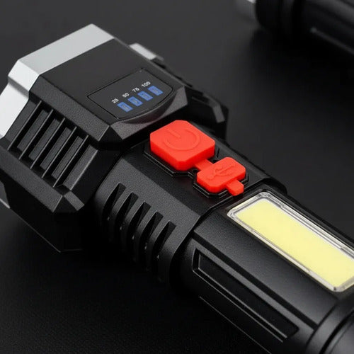 Linterna Foco Led Recargable Usb Indicador Carga Bateria L29 Blanco Frío Negro Con Detalles En Gris Plata