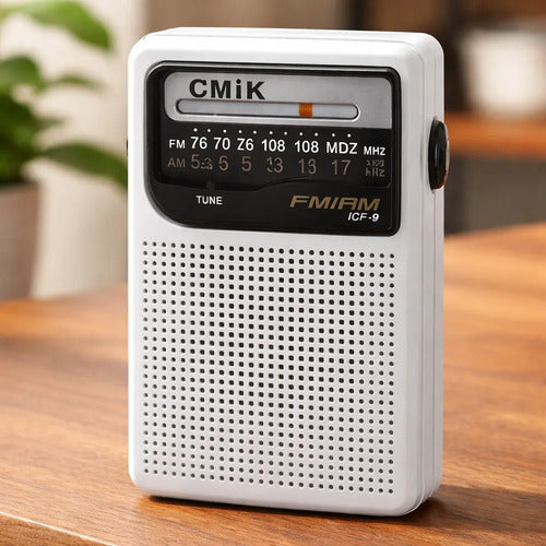 Radio Portátil Cmik Am Fm Bolsillo Pilas Aa Jack 3.5 Mini Gris